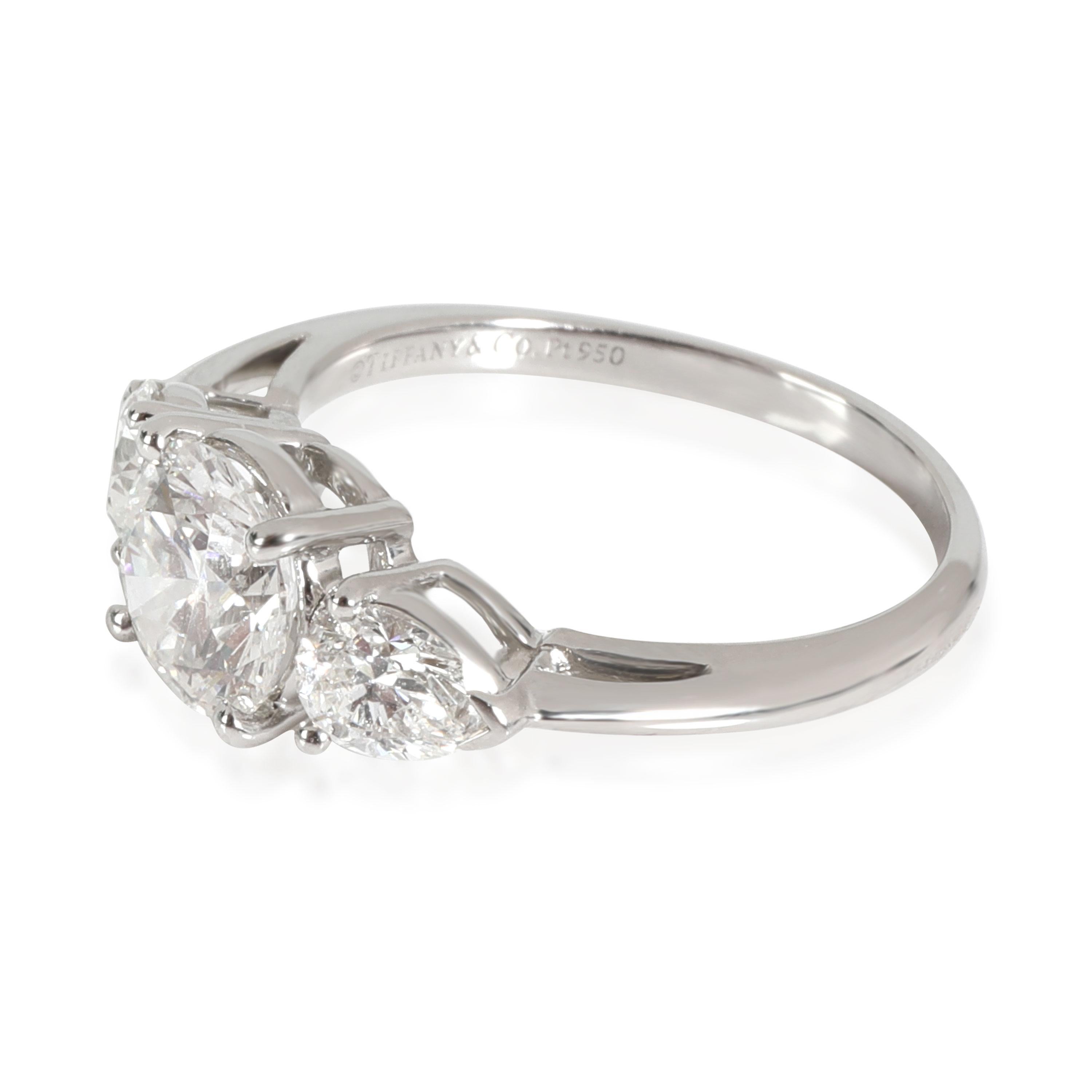 Tiffany & Co. Dreistein Diamant Enagegement-Ring aus Platin G IF 1,86 Gesamtkaratgewicht im Zustand „Hervorragend“ in New York, NY
