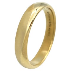 Tiffany & Co. "Tiffany Forever" Unisex Band Ring Polished 18 Karat Yellow Gold
