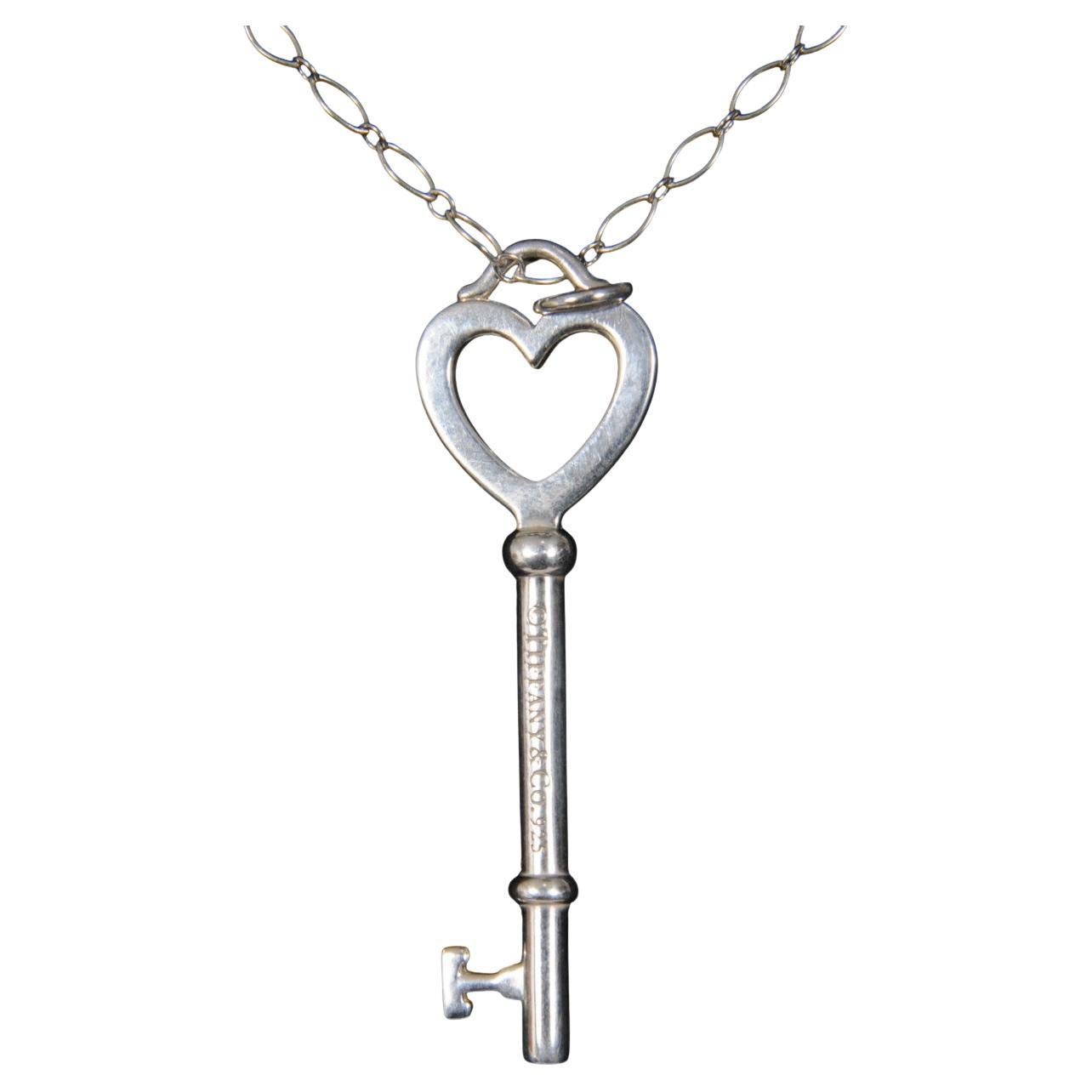Tiffany & Co Tiffany Heart Key in Silver Pendant Necklace Chain Link
