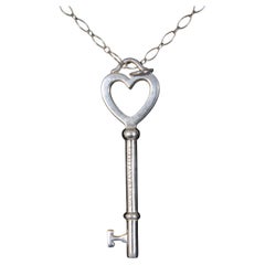 Tiffany & Co Tiffany Heart Key in Silver Pendant Necklace Chain Link