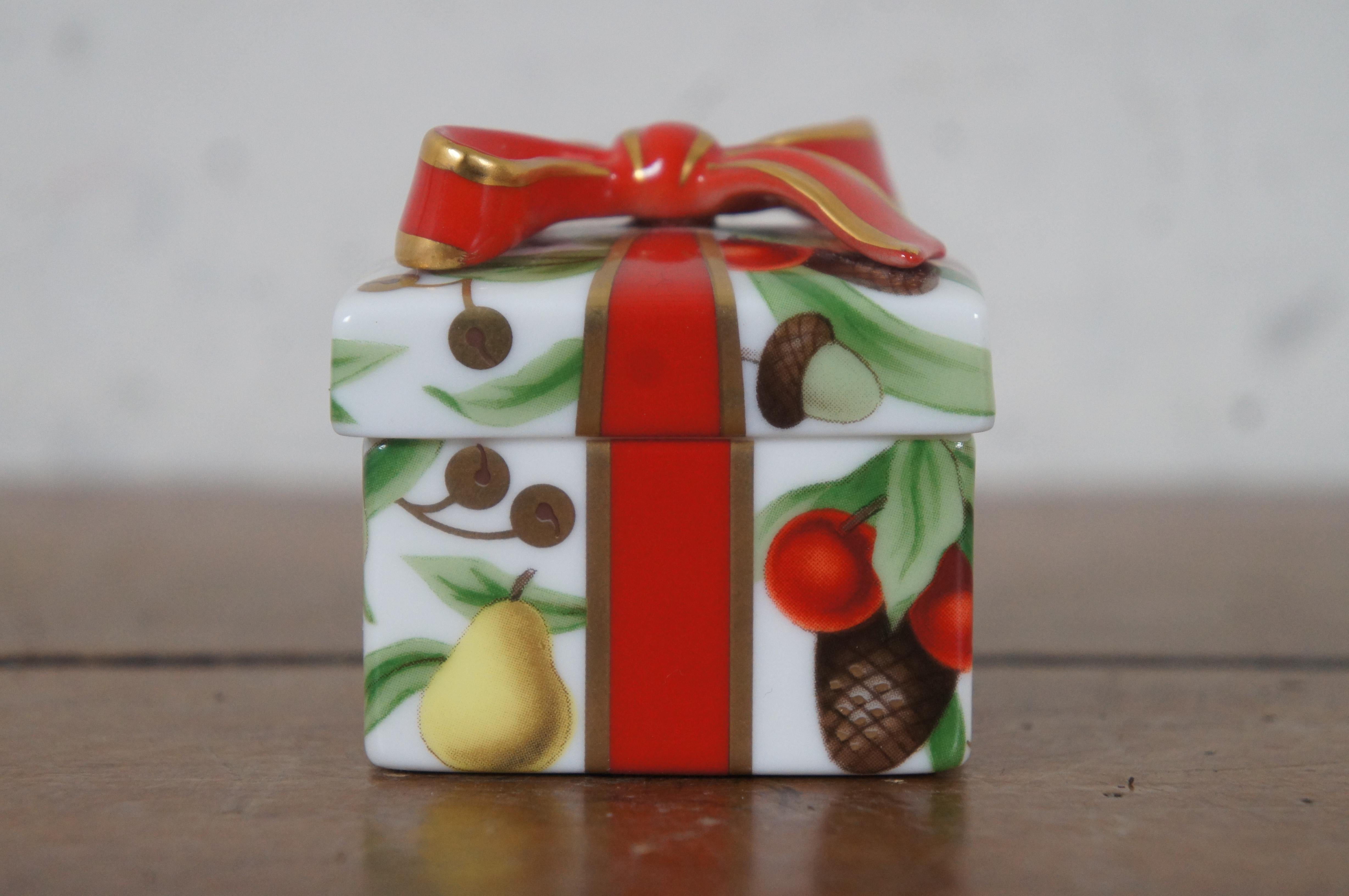 20th Century Tiffany & Co Tiffany Holiday Christmas Present Garland Gift Bow Trinket Box 2
