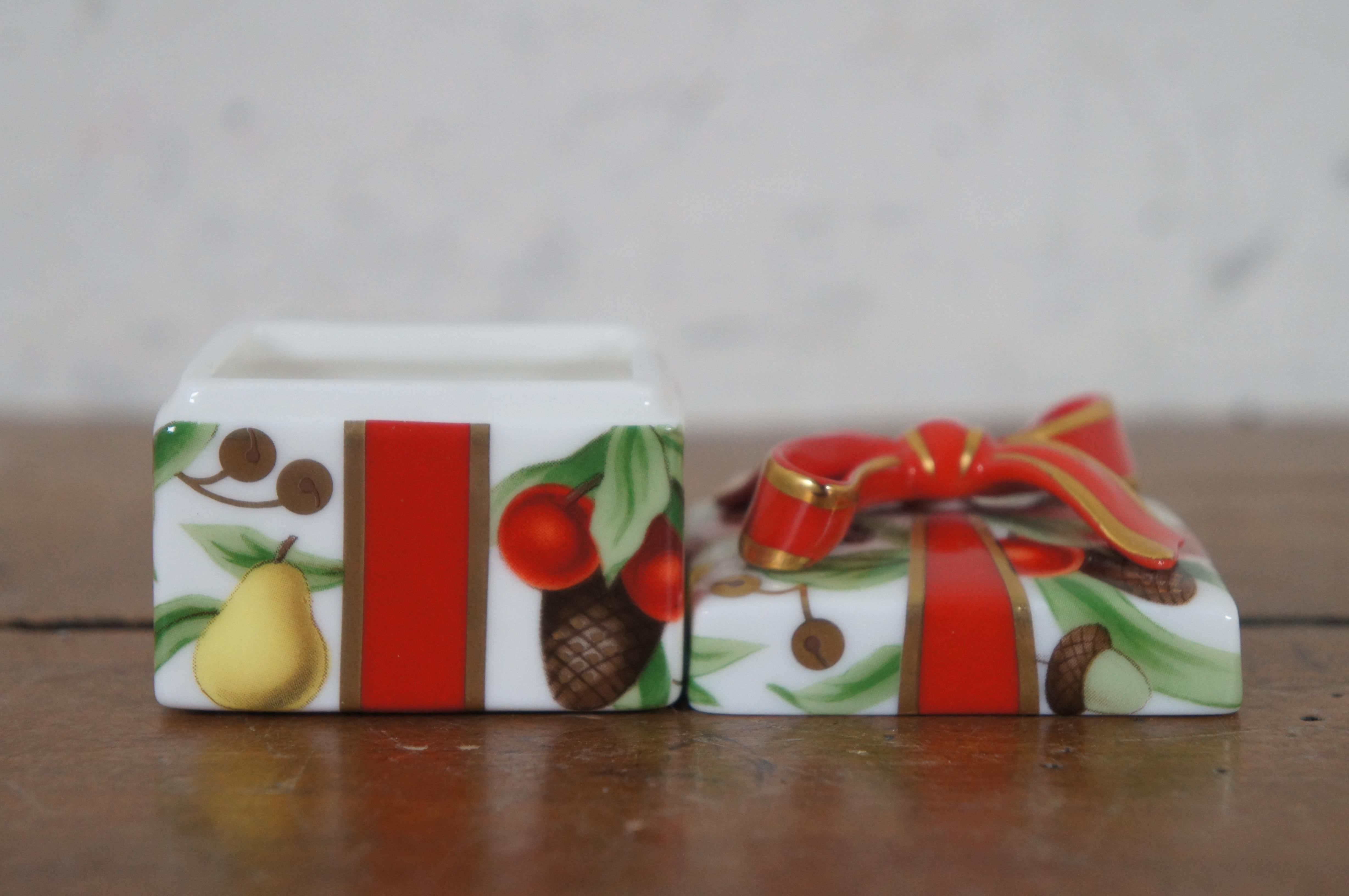 Tiffany & Co Tiffany Holiday Christmas Present Garland Gift Bow Trinket Box 2