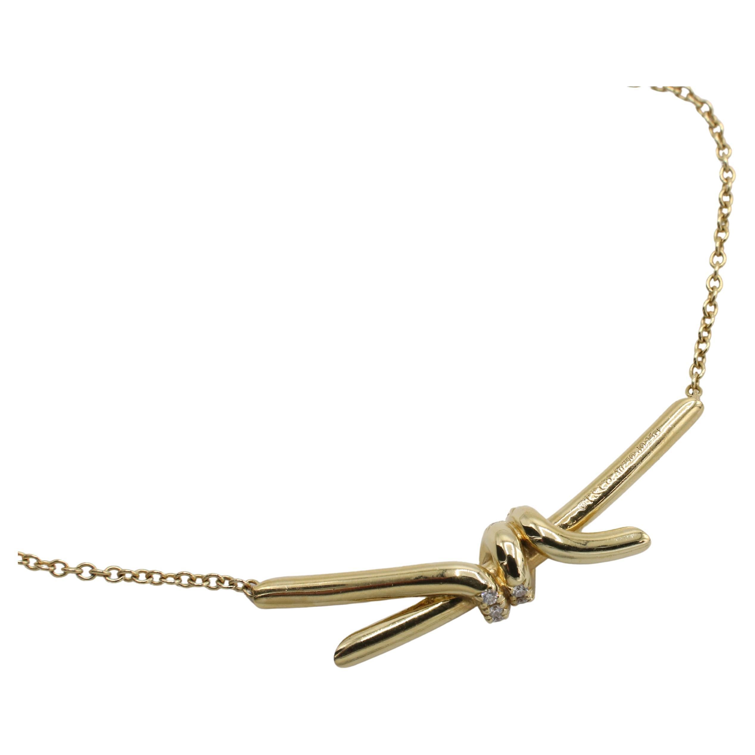 Modern Tiffany & Co. Tiffany Knot 18 Karat Yellow Gold Natural Diamond Pendant Necklace