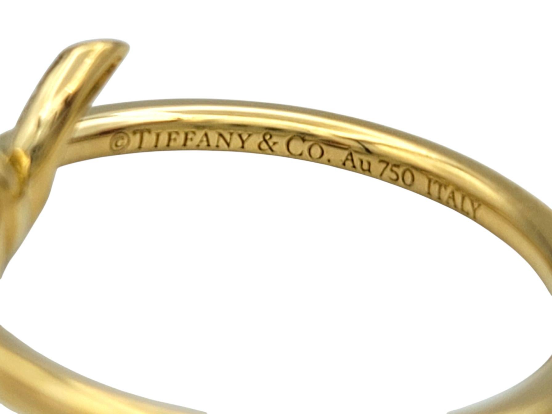 Tiffany & Co. Tiffany Knot Band Ring with Pavé Diamonds in 18 Karat Yellow Gold Damen im Angebot