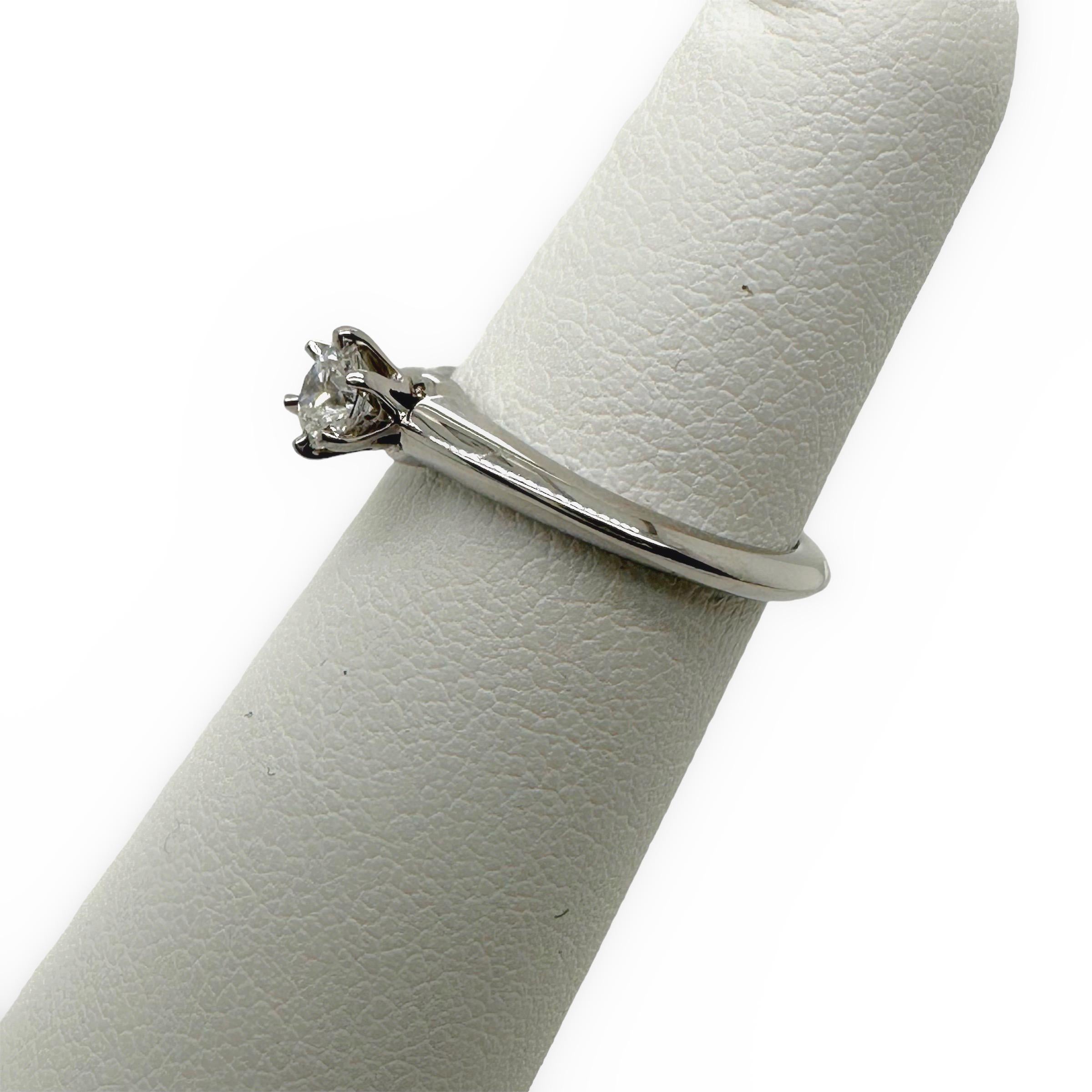 Tiffany & Co Tiffany Setting Round Diamond 0.21 cts E VS1 Engagement Ring Plat For Sale 4