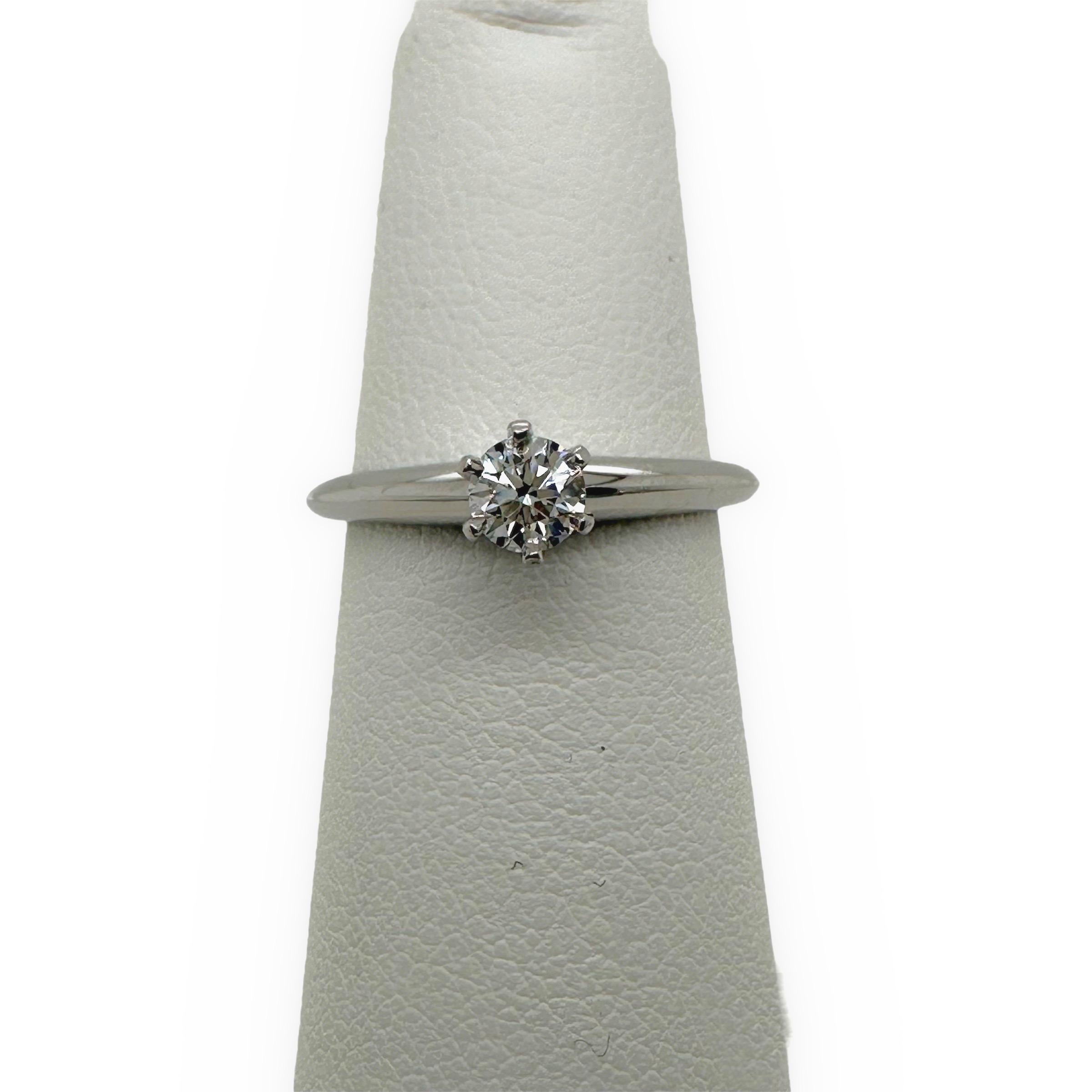 Tiffany & Co Tiffany Setting Round Diamond 0.21 cts E VS1 Engagement Ring Plat For Sale 5