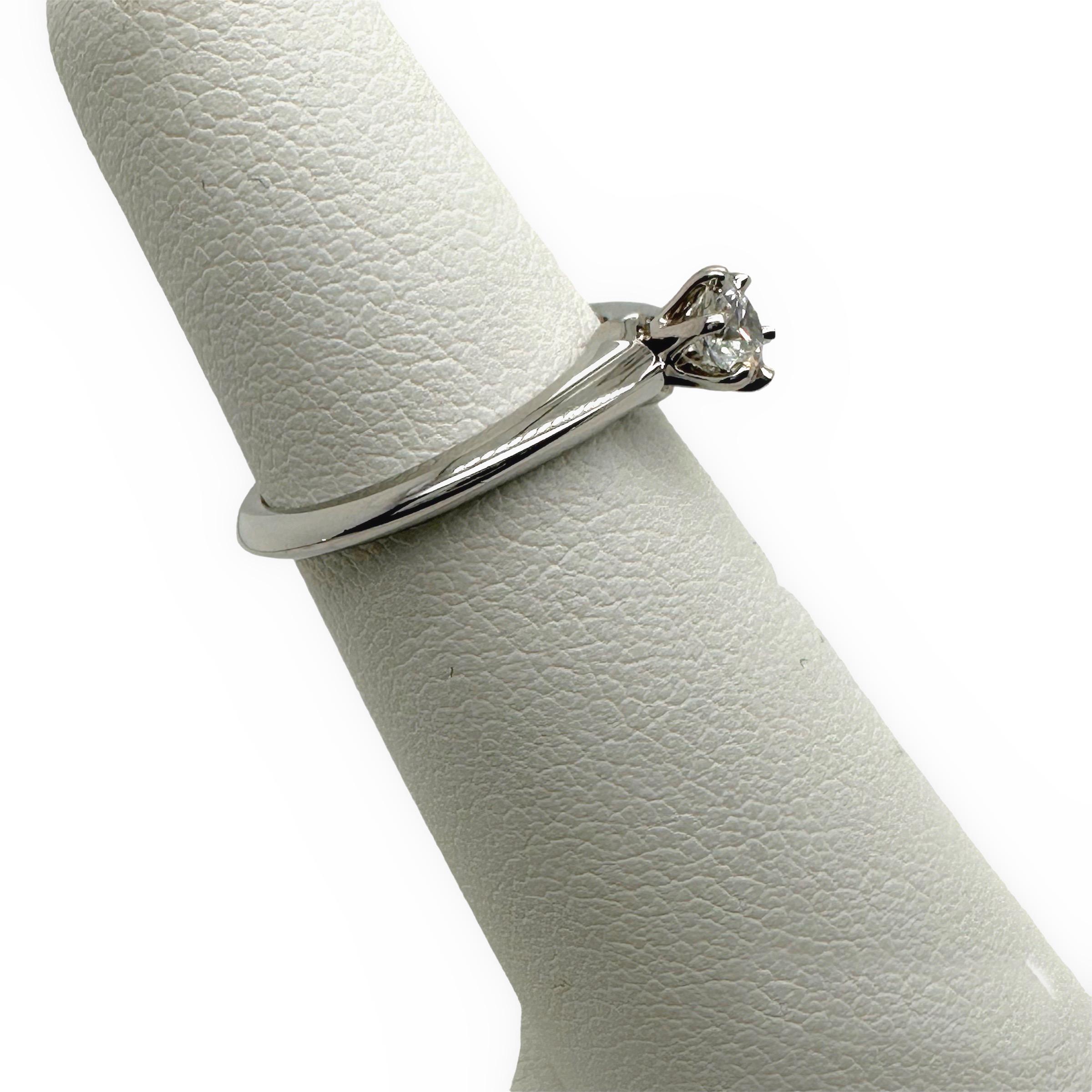 Tiffany & Co Tiffany Setting Round Diamond 0.21 cts E VS1 Engagement Ring Plat For Sale 2