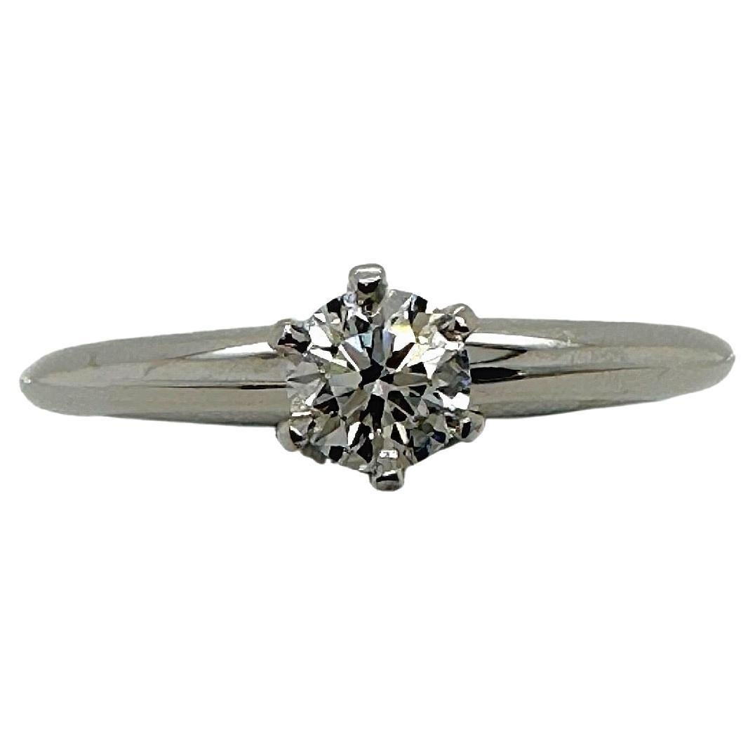 Tiffany & Co Tiffany Setting Round Diamond 0.21 cts E VS1 Engagement Ring Plat For Sale