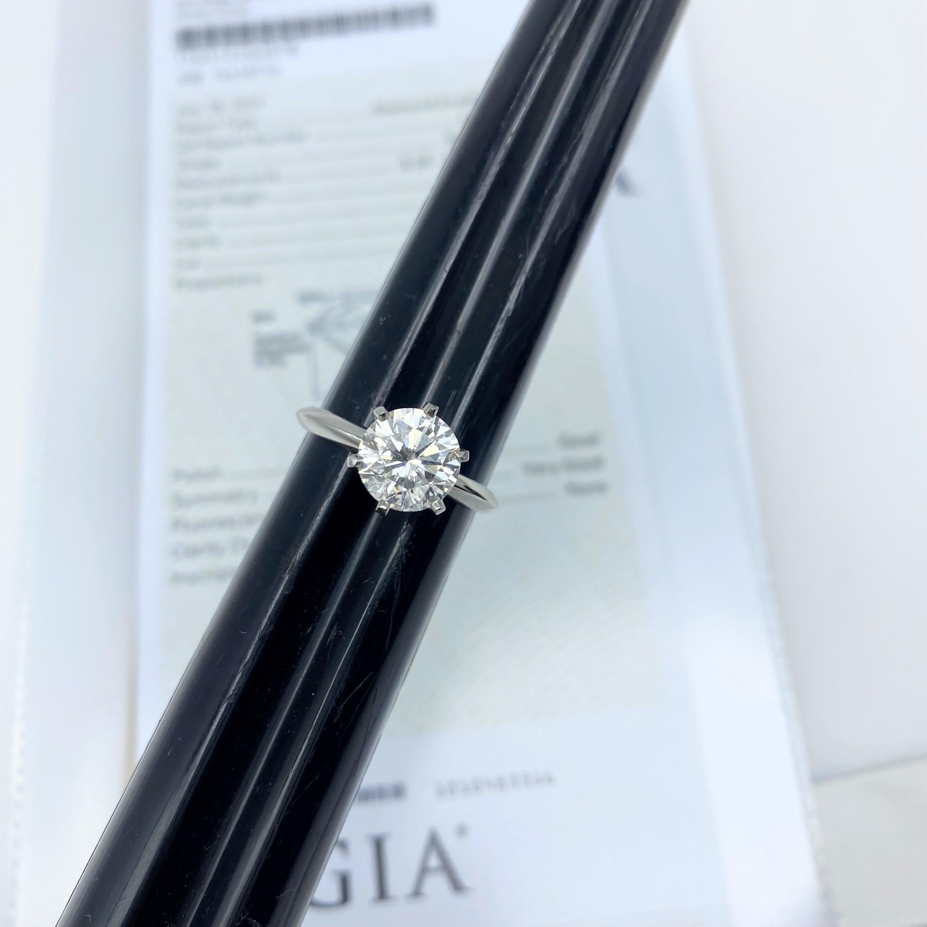 Tiffany & Co Bague de fiançailles sertie de diamants ronds de 2,08 carats F VVS2 Excellent état - En vente à San Diego, CA