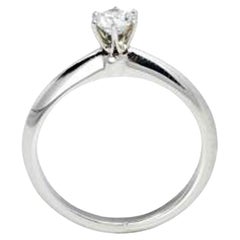 Tiffany & Co. Tiffany Setting Bague de fiançailles solitaire en platine sertie de diamants, taille 50