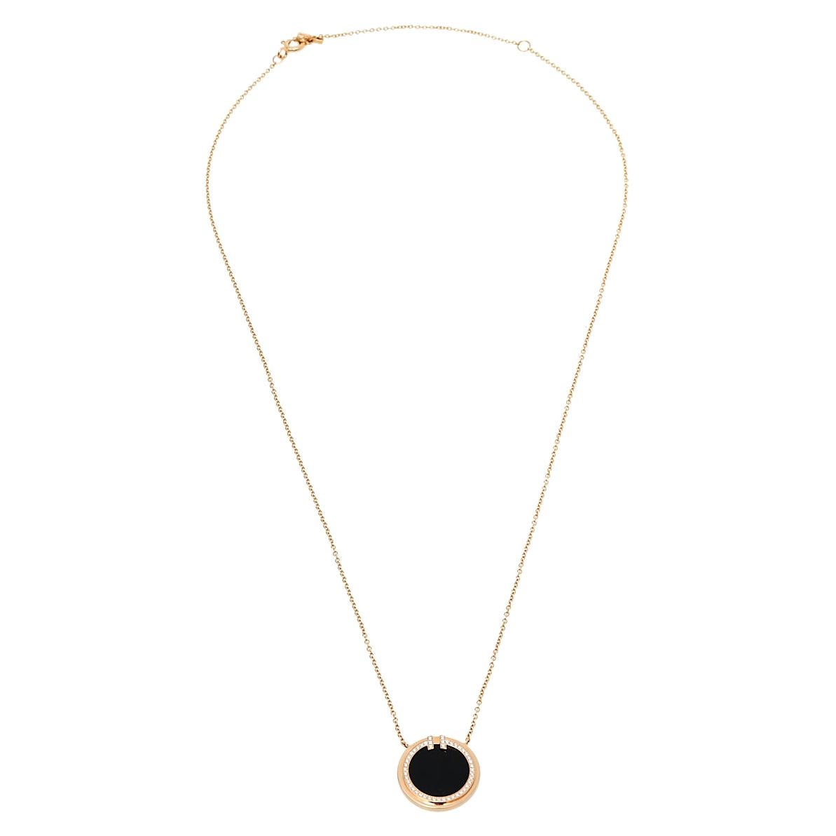 Tiffany T extra large smile pendant in 18k gold with diamonds. | Tiffany &  Co.