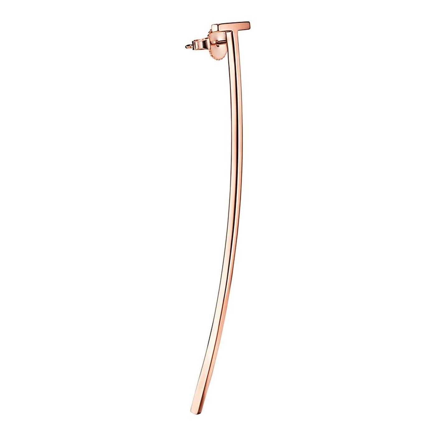 Tiffany T is an expression of love’s endless potential. Inspired by an archival bracelet from 1975, T is an homage to the House’s iconic motif and the spirit of New York, which founder Charles Lewis Tiffany regarded as a place of promise and