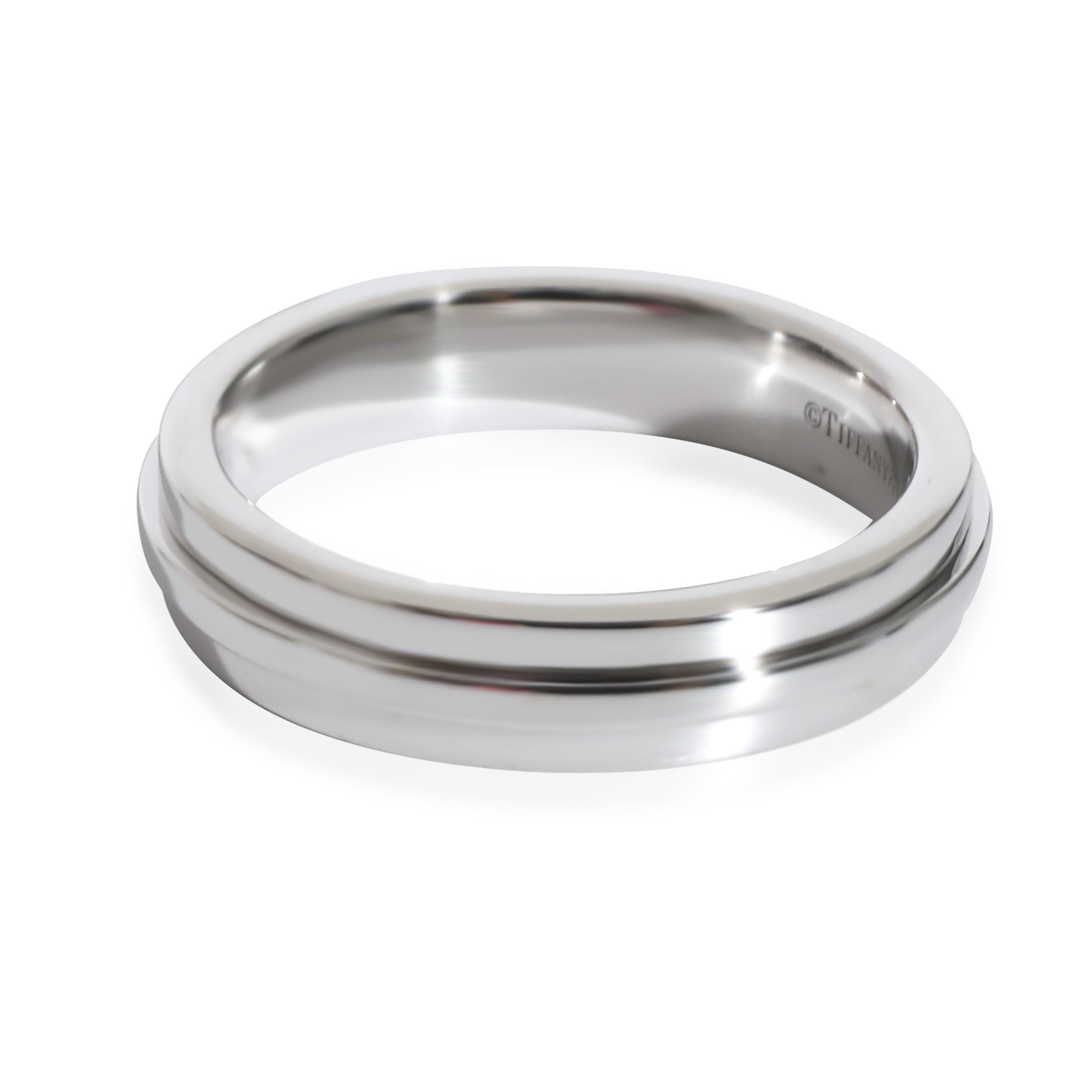 Tiffany & Co. Tiffany T Narrow Ring in 18k White Gold

PRIMARY DETAILS
SKU: 135497
Listing Title: Tiffany & Co. Tiffany T Narrow Ring in 18k White Gold
Condition Description: Inspired by the 'T' motif that Tiffany has been incorporating since the