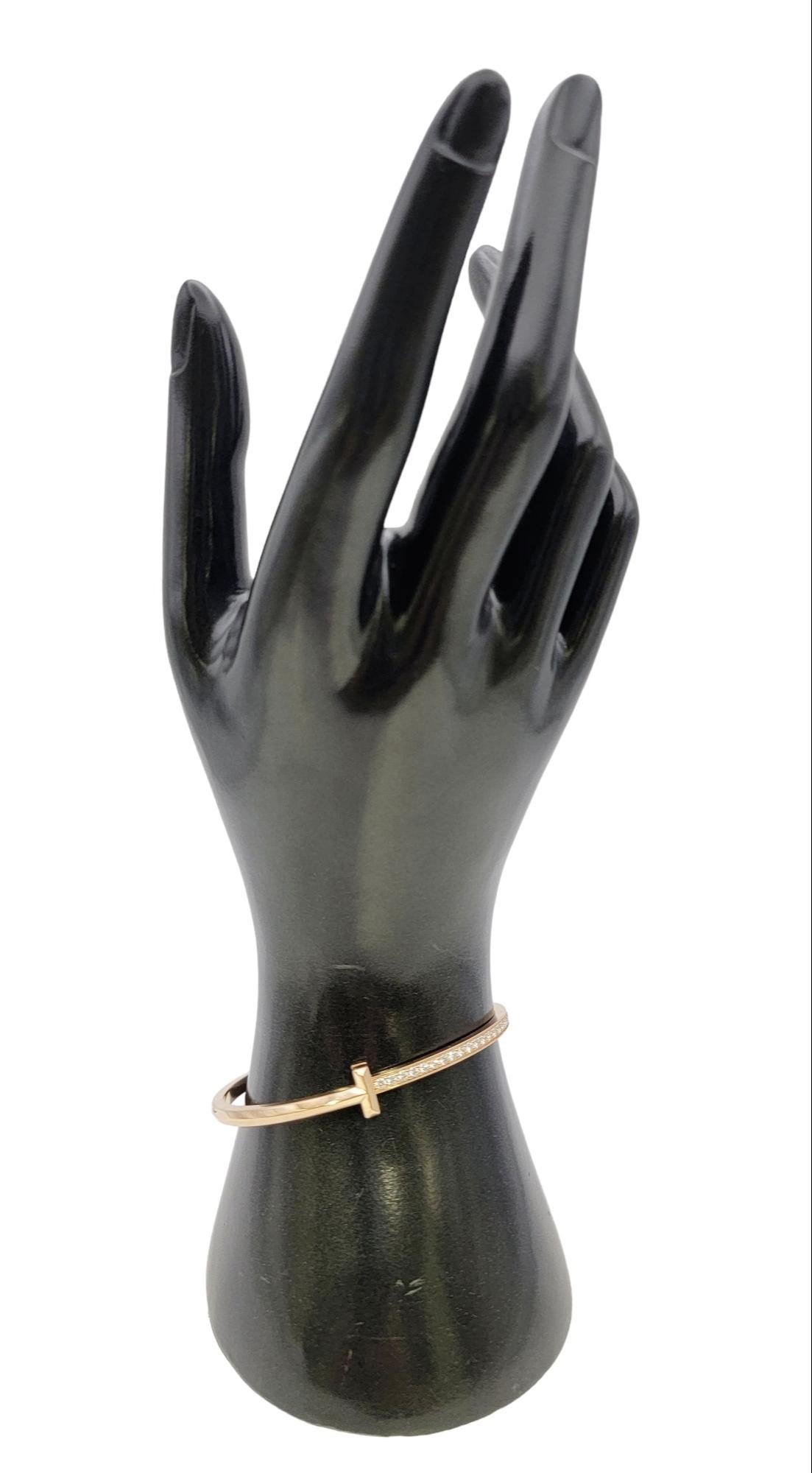 Tiffany & Co. Tiffany T Bracelet jonc étroit en or rose avec fil à charnière et diamants T1 en vente 7