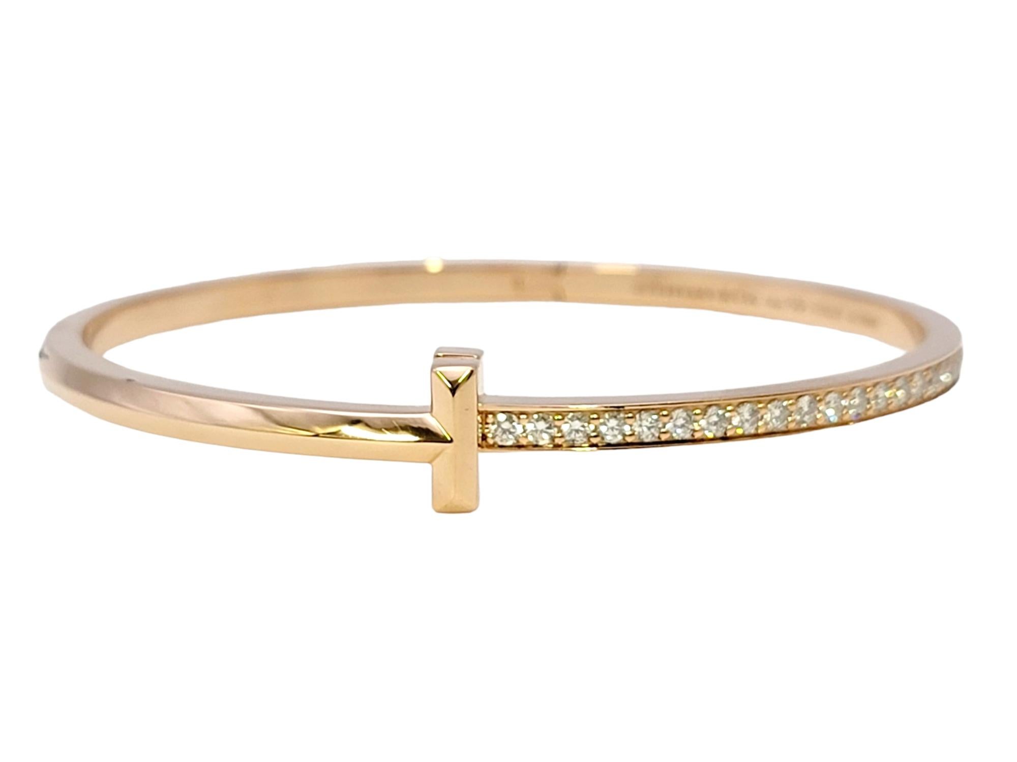 Contemporain Tiffany & Co. Tiffany T Bracelet jonc étroit en or rose avec fil à charnière et diamants T1 en vente