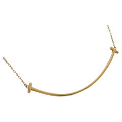 Tiffany & Co. Colgante Tiffany T Smile grande de oro amarillo de 18 quilates