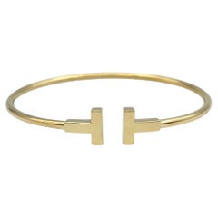 Tiffany & Co. Tiffany T Wire Bracelet Size Medium in 18 Karat Yellow Gold