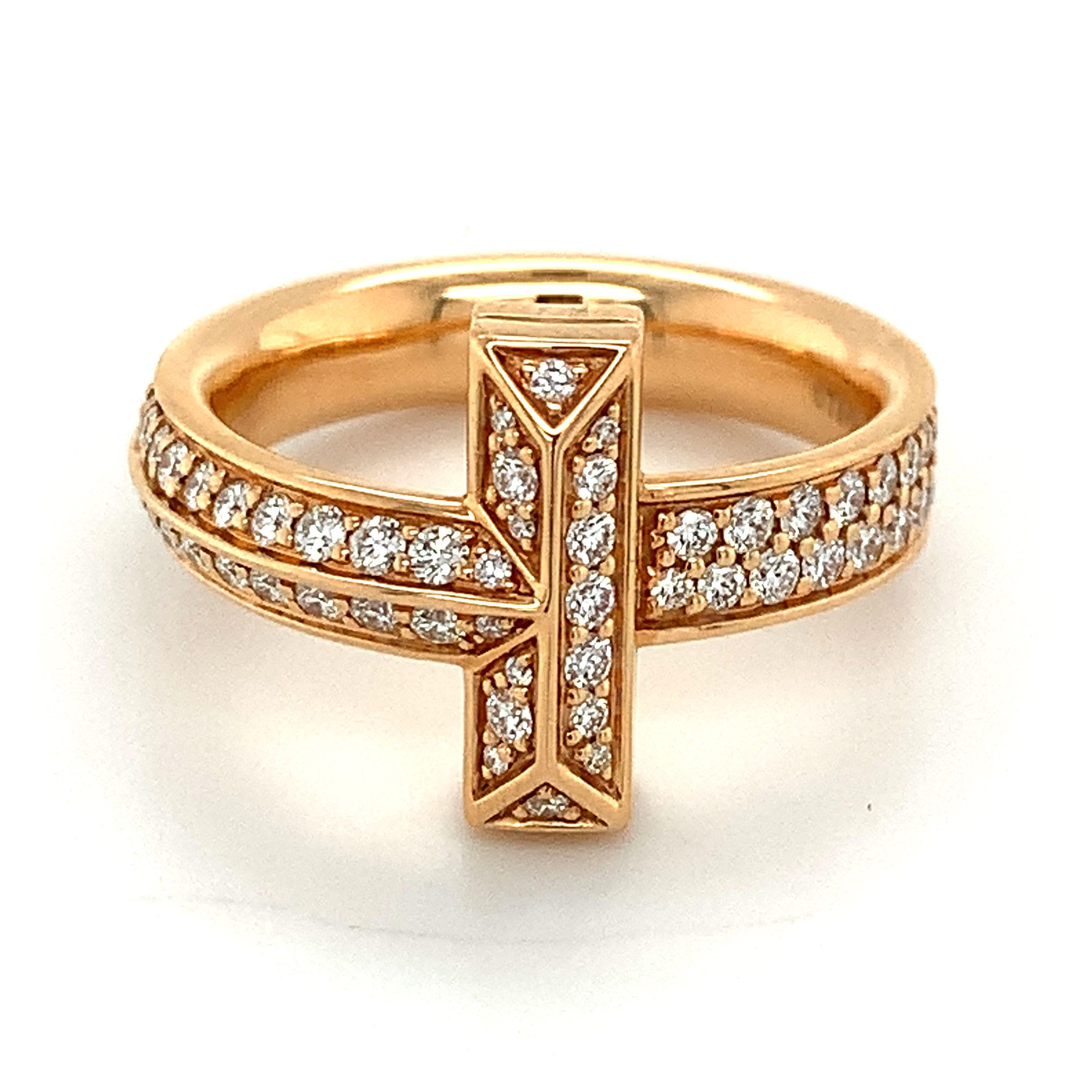 Tiffany & Co 18k Rose Gold Runde Diamant T1 Ring
Ring Größe 7.5
10,6 Gramm
 Weiße Diamanten im Brillantschliff 
Farbe: F
Klarheit: VS2

Dies ist ein schönes Tiffany & Co. Diamantband, das diese runden Diamanten zur Geltung bringt. Sie ist auf der
