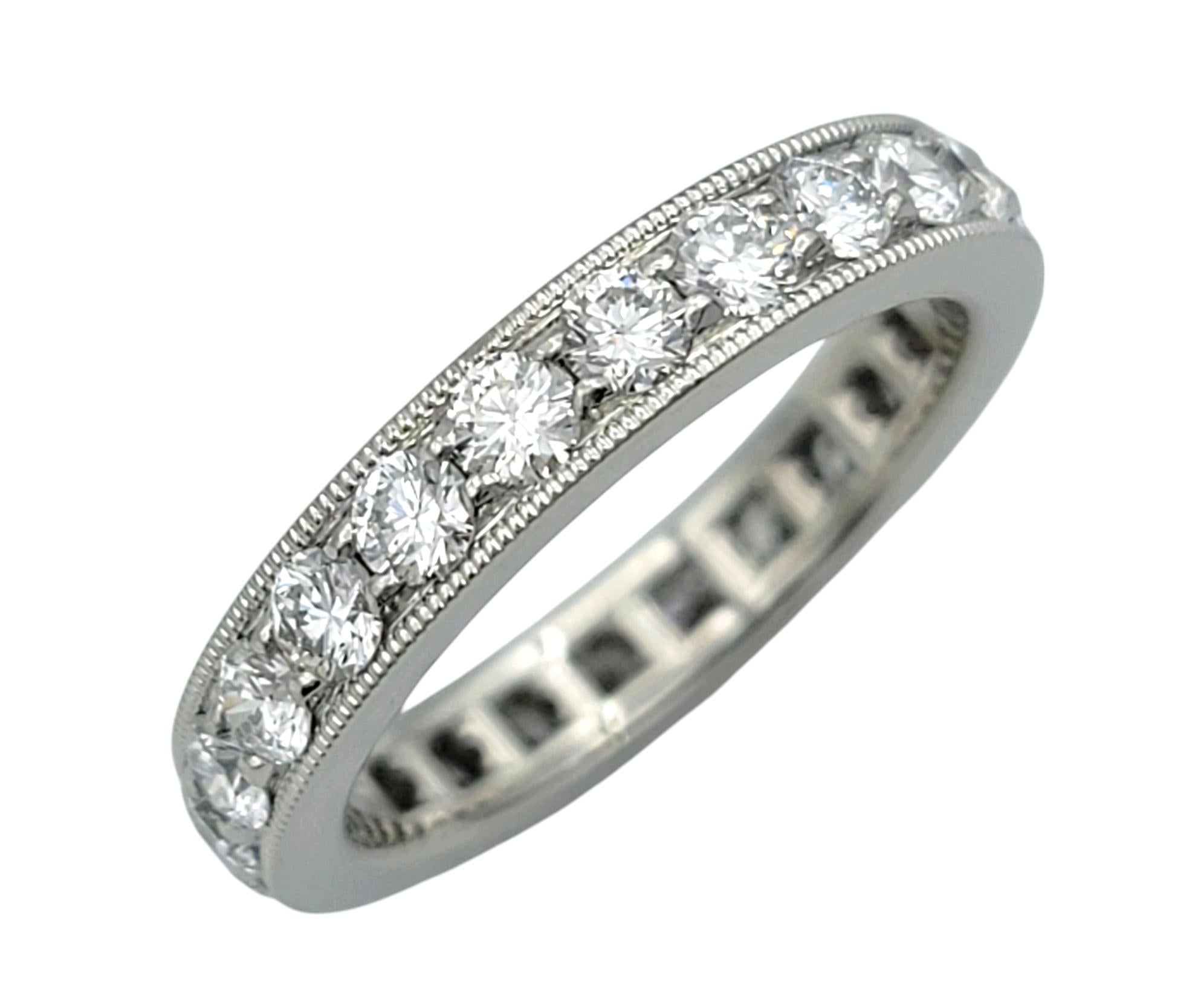 Femenino o masculino Tiffany & Co. Anillo de eternidad de diamantes 