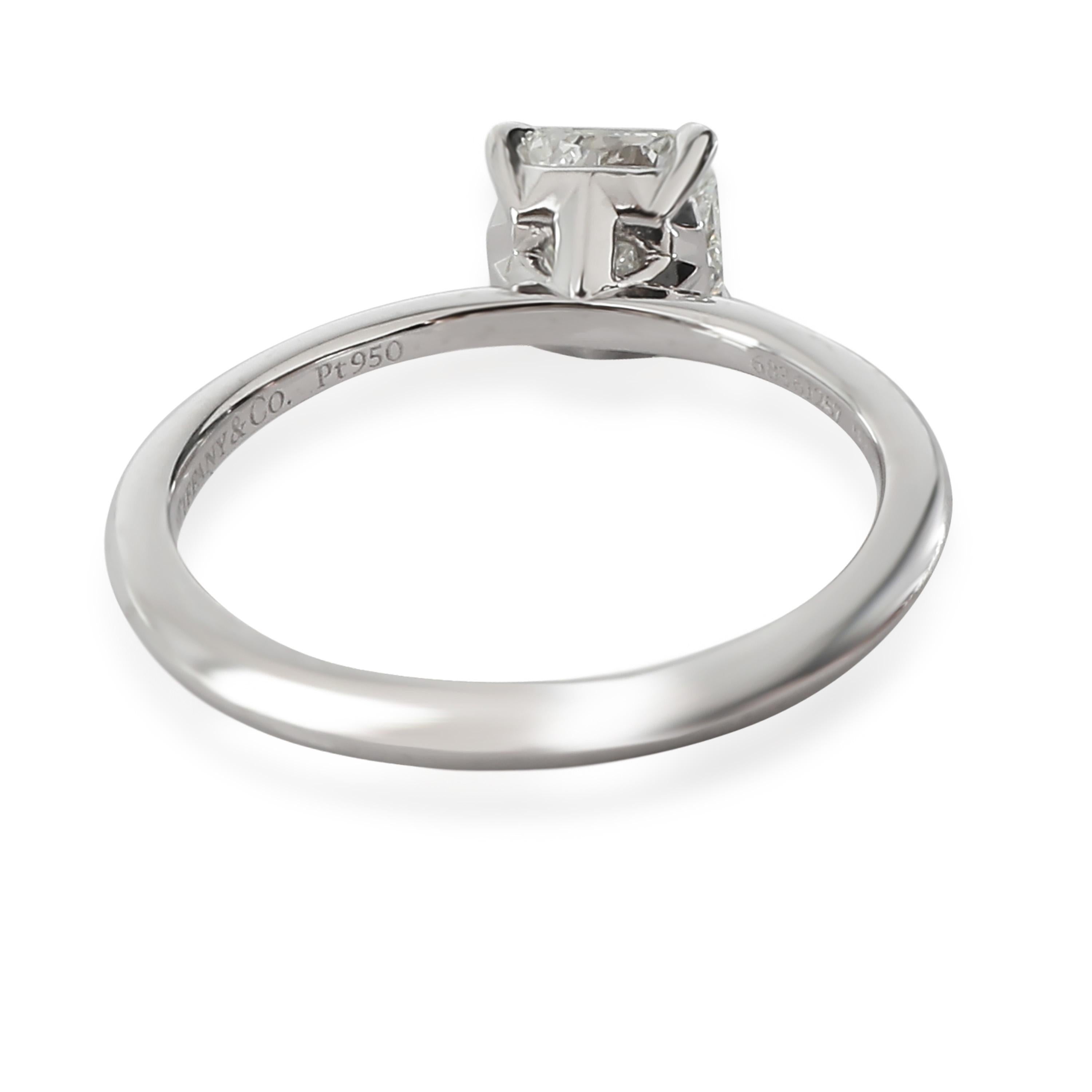 Tiffany & Co. Tiffany True Engagement Ring in  Platinum 0.60 CTW H VS1

PRIMARY DETAILS
SKU: 138483
Listing Title: Tiffany & Co. Tiffany True Engagement Ring in  Platinum 0.60 CTW H VS1
Condition Description: Tiffany reinvents a classic with the