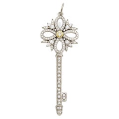 Tiffany & Co. Tiffany Victoria Key Diamant-Platin-Anhänger mit gelbem Diamanten