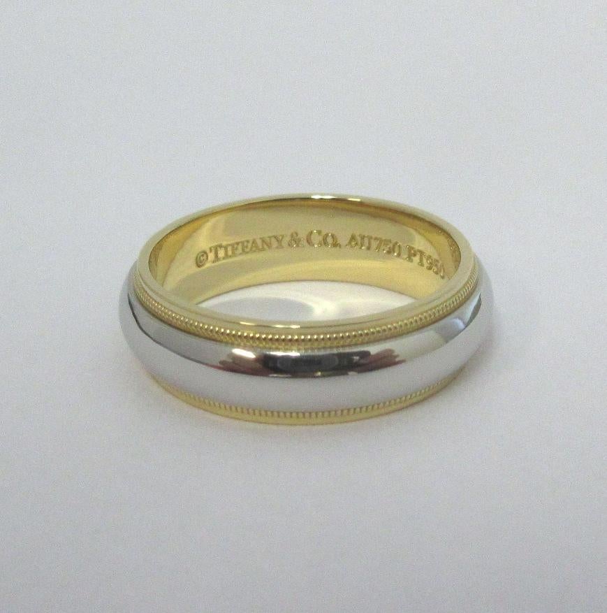 TIFFANY & Co. Ensemble Platine 18K Or 6mm Milgrain anneau de mariage 8 en vente 2