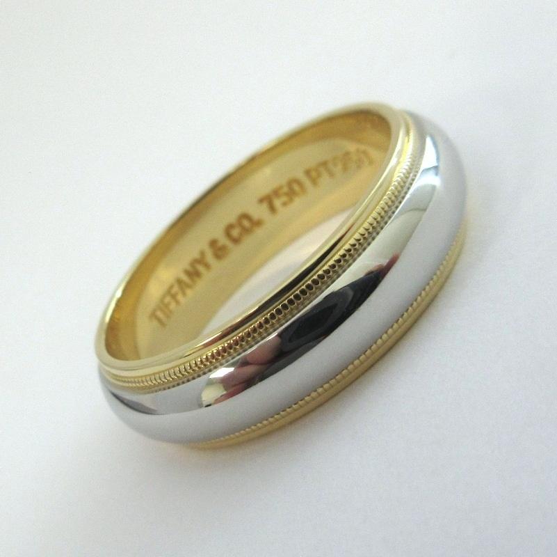 TIFFANY & Co. Together Platinum 18K Gold 6mm Milgrain Wedding Band Ring 8.5 In Excellent Condition For Sale In Los Angeles, CA