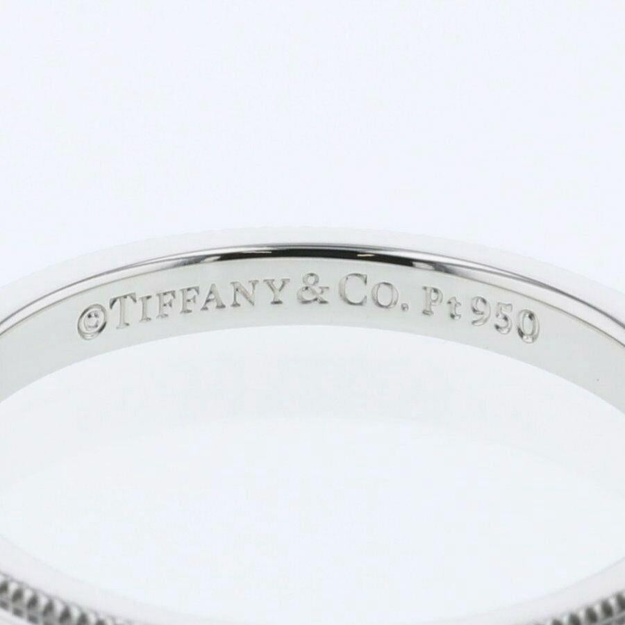 TIFFANY & Co. Alliance en platine de 2 mm de couleur milgrain 7,5 Unisexe en vente