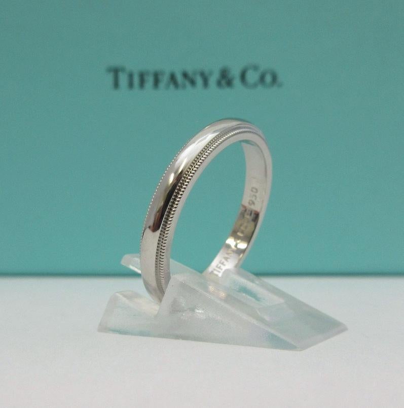 TIFFANY & Co. Together Platinum 3mm Milgrain Wedding Band Ring 7.5 In Excellent Condition For Sale In Los Angeles, CA