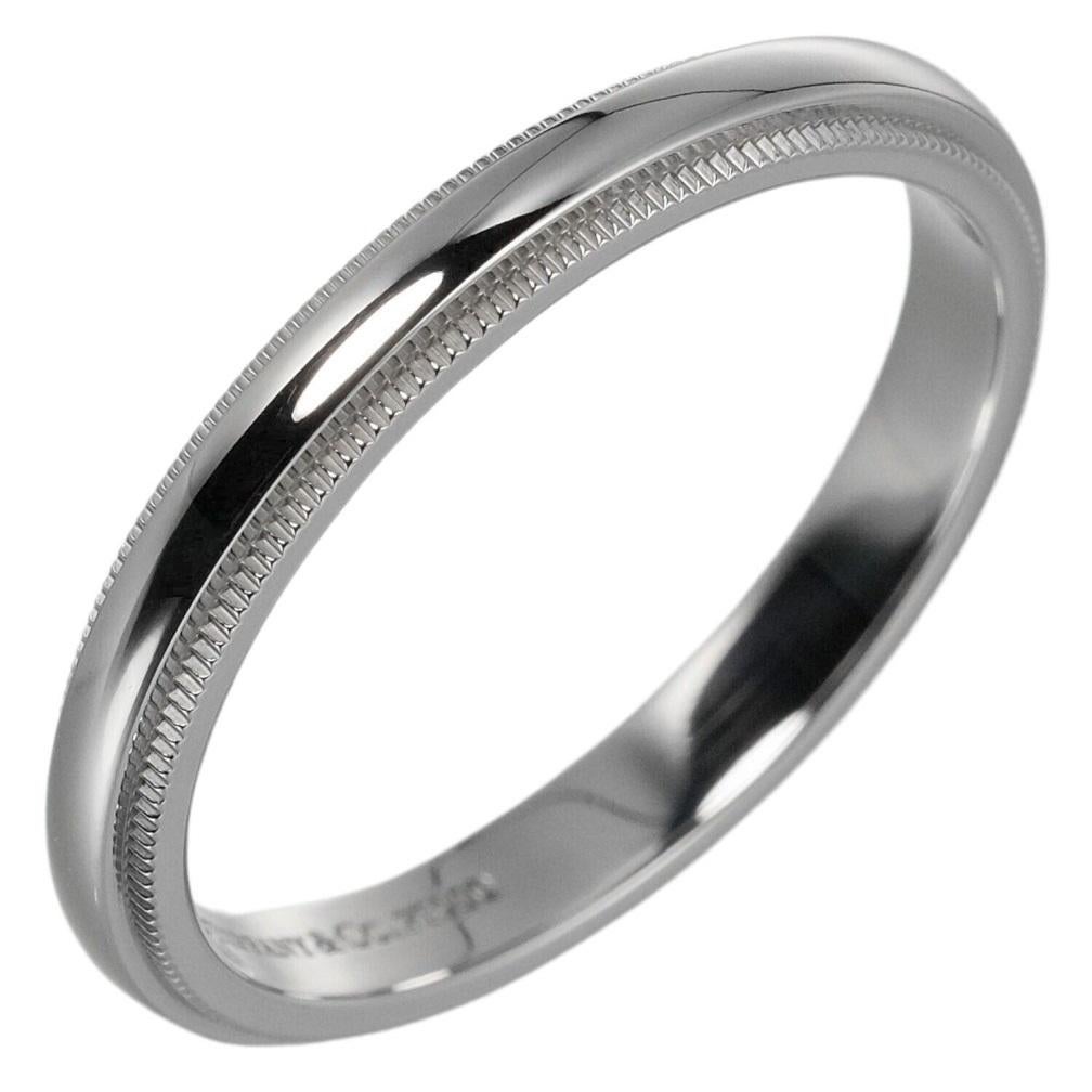 TIFFANY & Co. Juntos Platino 3mm Milgrain Alianza 9.5

Metal: Platino 
Tamaño: 9,5
Ancho de banda: 3 mm
Peso: 6,40 gramos 
Sello: ©TIFFANY&CO. PT950 
Estado: Nuevo, viene con bolsa y caja de Tiffany 
Valor: 1.500

Autenticidad garantizada 