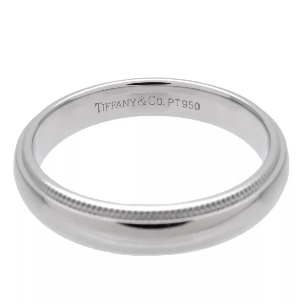 TIFFANY & Co. Together Platinum 4mm Milgrain Wedding Band Ring 8 In Excellent Condition For Sale In Los Angeles, CA