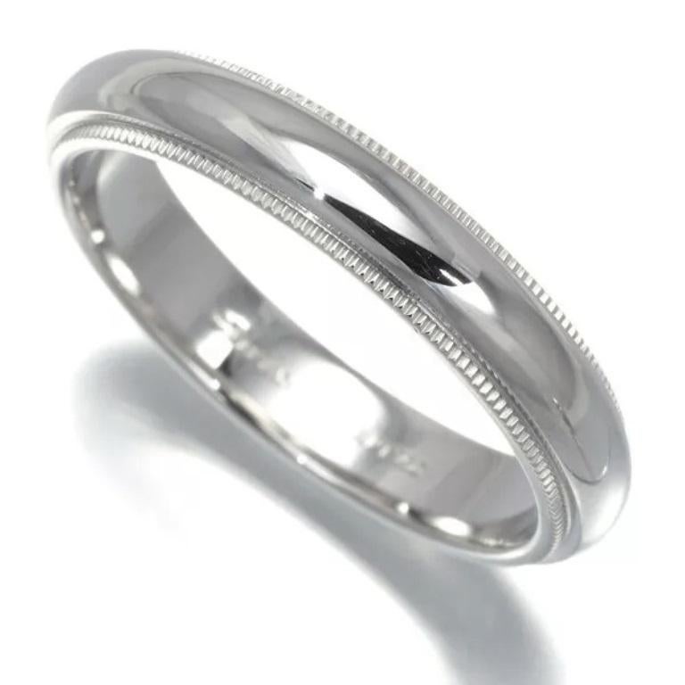 TIFFANY & Co. Zusammen Platin 4mm Milgrain Hochzeit Band Ring 9

Metall: Platin
Größe: 9 
Bandbreite: 4mm
Gewicht: 8,60 Gramm
Punze: ©TIFFANY&Co. PT950
Zustand: Perfekter Zustand, praktisch neu
Tiffany Preis: $2,100

Garantierte Echtheit 