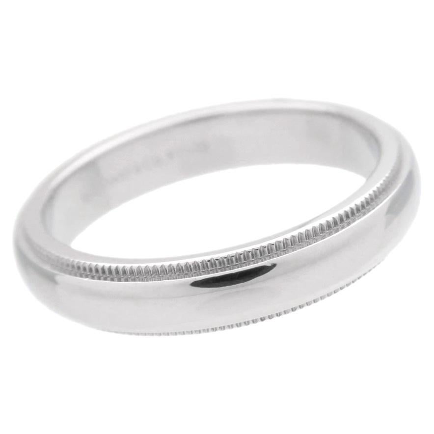 TIFFANY & Co. Together Platinum 4mm Milgrain Wedding Band Ring 9 In Excellent Condition For Sale In Los Angeles, CA