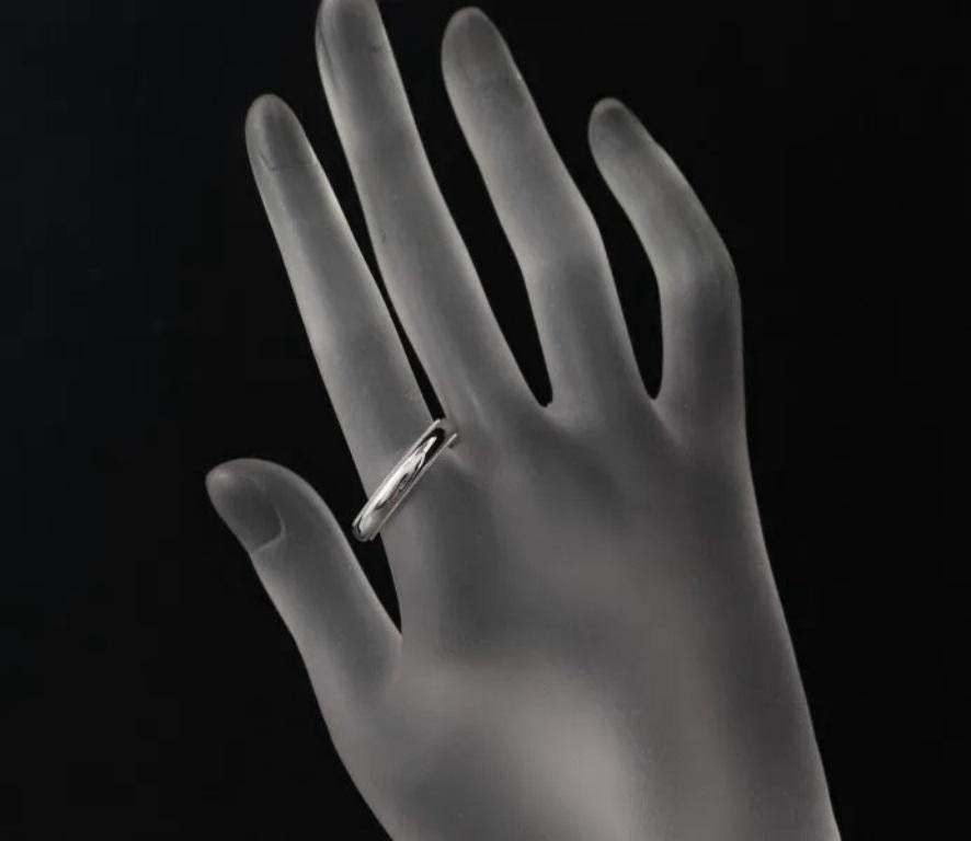 TIFFANY & Co. Zusammen Platin 4mm Milgrain Hochzeit Band Ring 9 im Zustand „Hervorragend“ im Angebot in Los Angeles, CA
