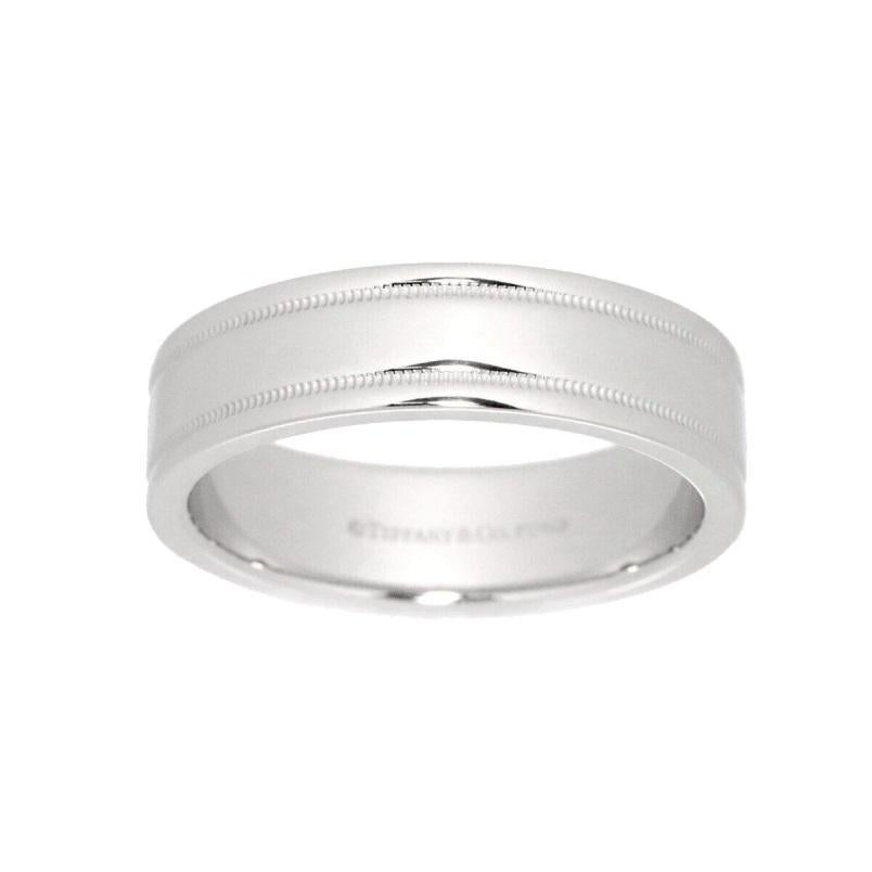 TIFFANY & Co. Juntos Platino 6mm Doble Milgrain Alianza 9.5

 Metal: Platino 
 Tamaño: 9,5 
 Ancho de banda: 6 mm
 Peso: 14,20 gramos
 Sello: ©TIFFANY&CO. PT950
 Estado: Excelente estado, como nuevo, viene con la caja de Tiffany 
 Precio Tiffany: