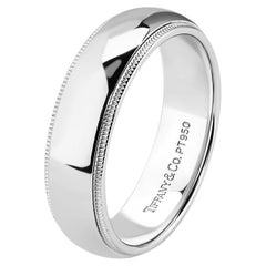 TIFFANY & Co. Alliance en platine de 6 mm de couleur milgrain 9,5