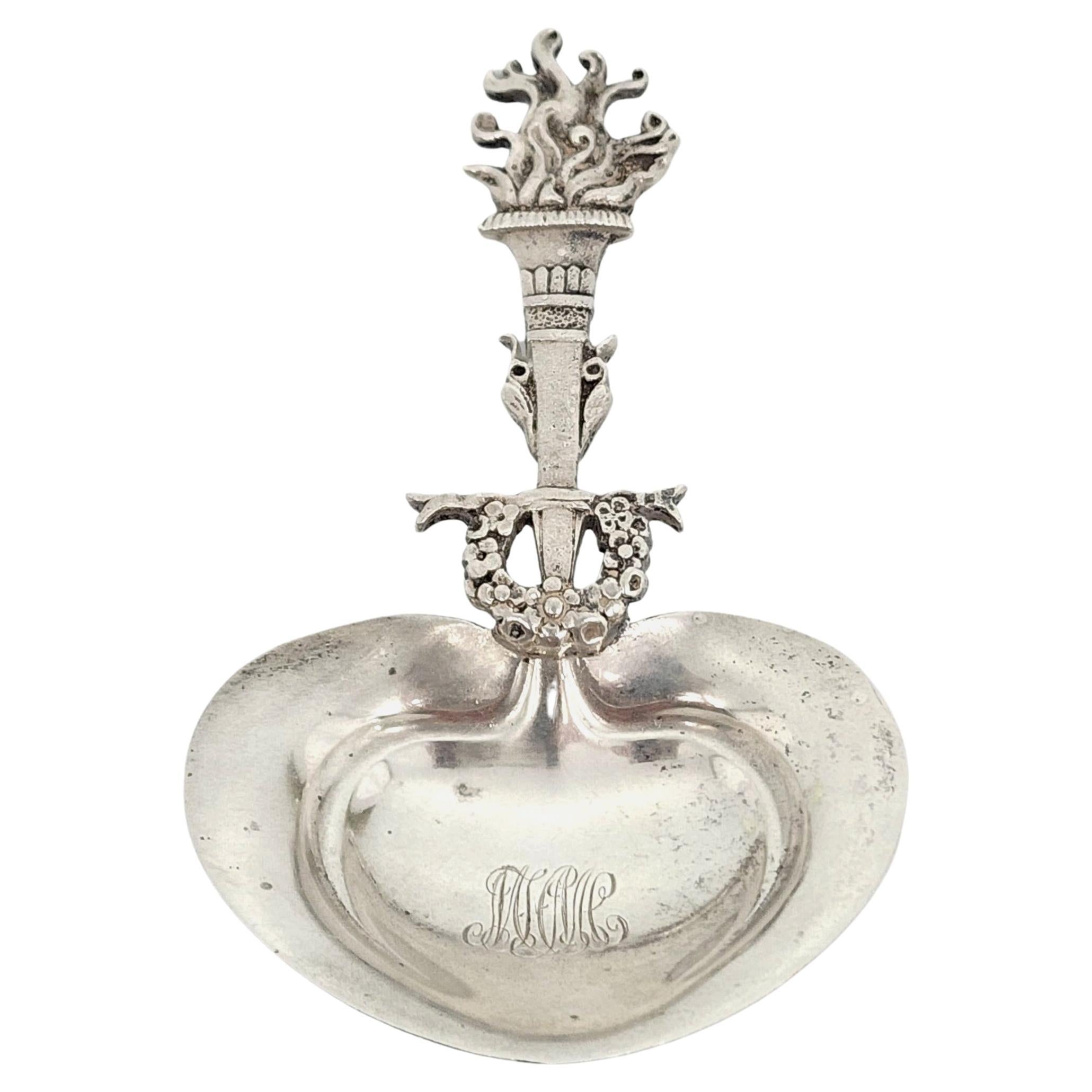 Cuillère à bonbons Tiffany & Co en argent sterling en forme de torche et de couronne avec monogramme