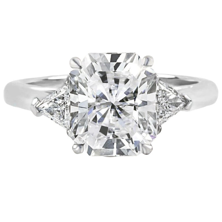 Round Cut Tiffany & Co. Total Weight Platinum Radiant Brilliant Cut Diamond Ring D VS1 For Sale