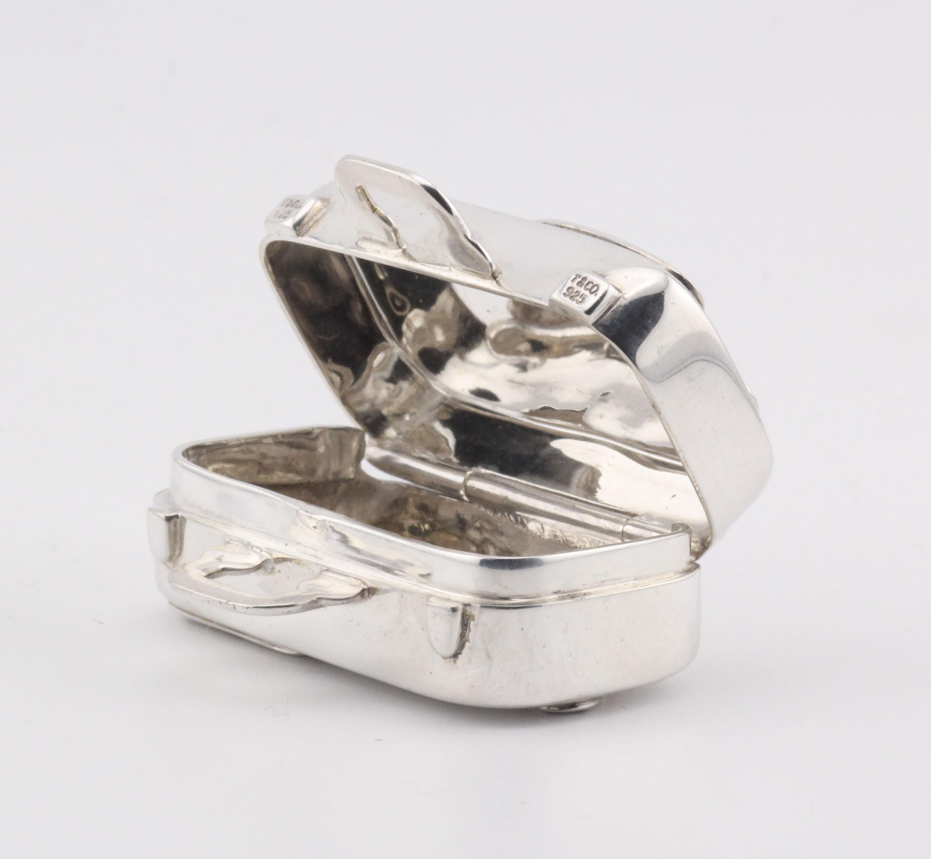 Tiffany & Co. Maletín Viajero Estuche Pastillero de Plata de Ley 925 en venta 2
