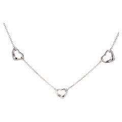 Tiffany & Co. Collana con triplo cuore aperto in argento sterling