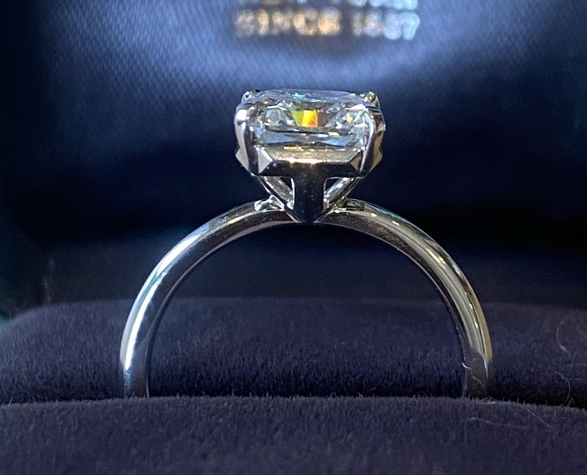 Tiffany & Co True Platinum & 1.61ct Diamond Engagement Ring Box & Papers 6