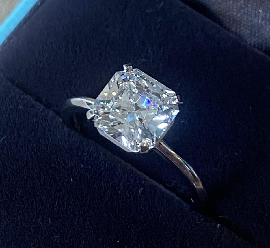 Tiffany & Co True Platinum & 1.61ct Diamond Engagement Ring Box & Papers 8