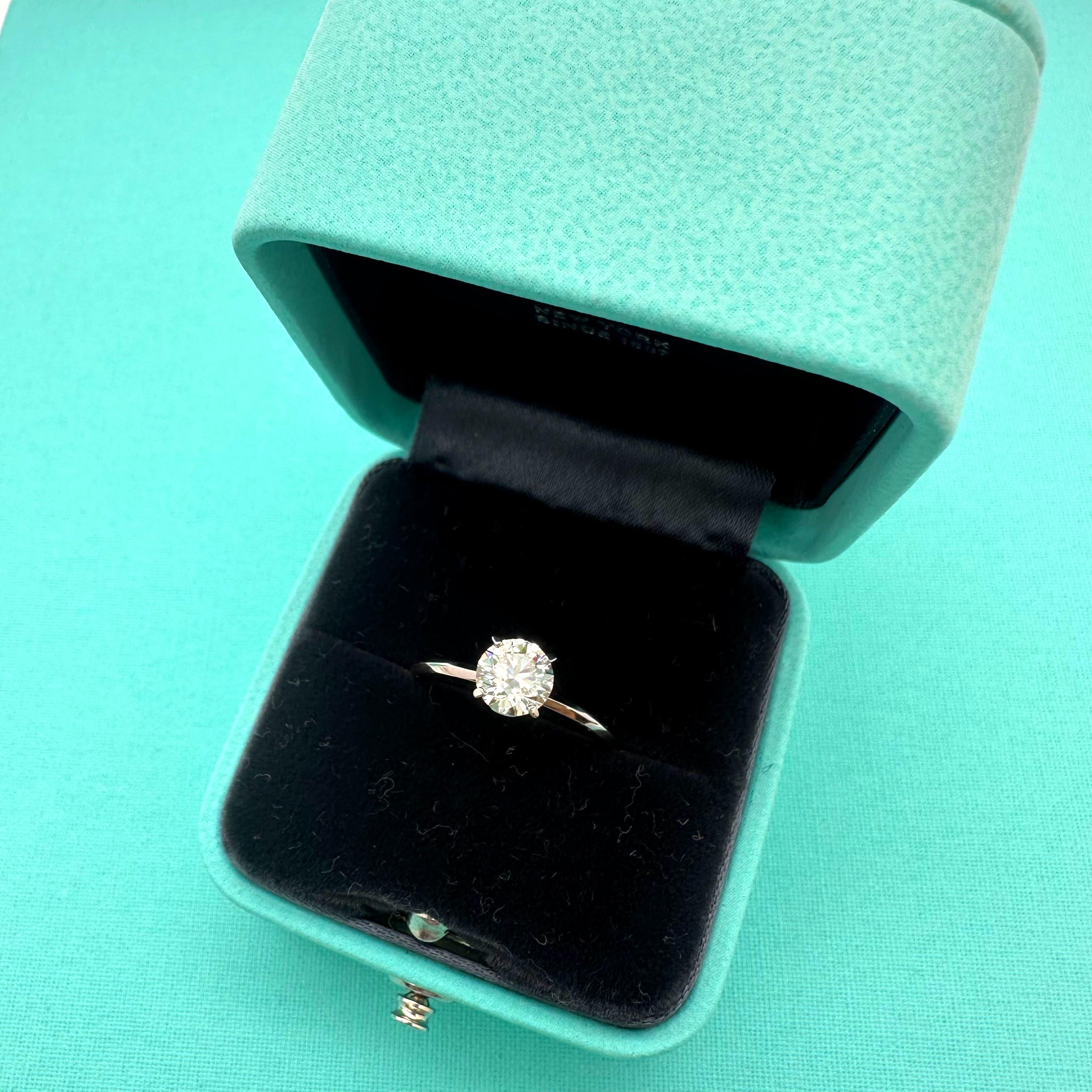 Tiffany & Co. TRUE Runder Diamant 0,81 Karat I VS1 Solitär Verlobungsring PLAT 8
