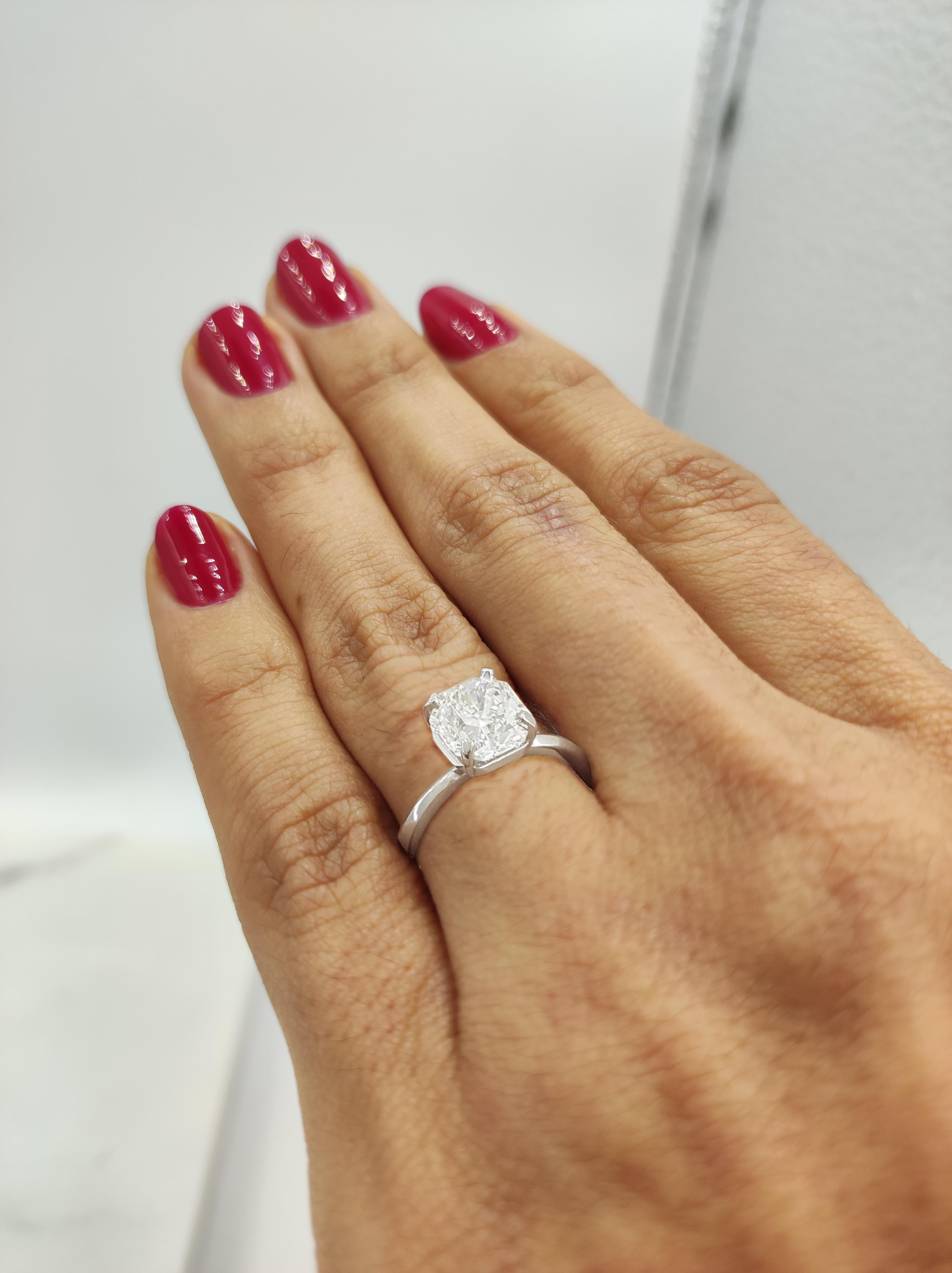 Tiffany & Co. Trueing Square Radiant Brilliant Cut Diamond True Ring Excellent état - En vente à Rome, IT