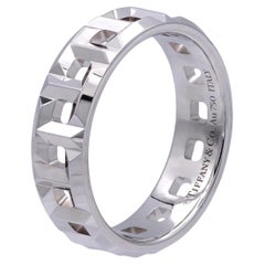 Tiffany & Co. Bague à large bande en or blanc 18 carats - 5,5 mm, taille 6