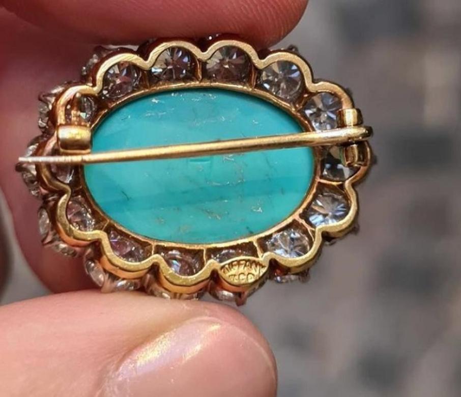 Tiffany & Co. Turquoise and Diamond Brooch 18 Karat Yellow and Platinum In Good Condition In London, GB