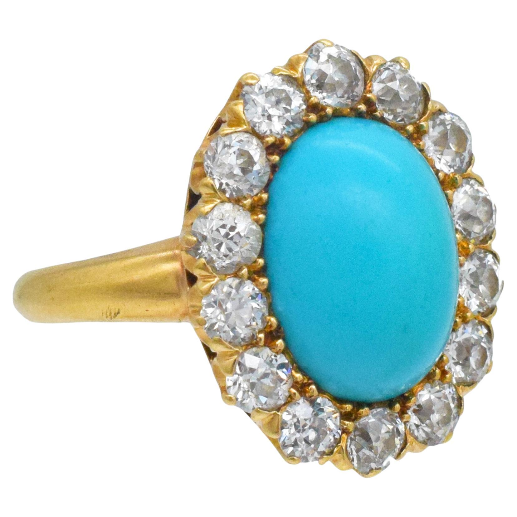 Tiffany & Co. Anello aureola con turchese e diamante in
Oro giallo 18k. Il centro dell'anello è ovale
turchese tagliato a cabochon con peso totale di
circa 4,0ct, circondato da un'aureola di diamanti. Accentuato da intagli ai lati della testa. Lì 