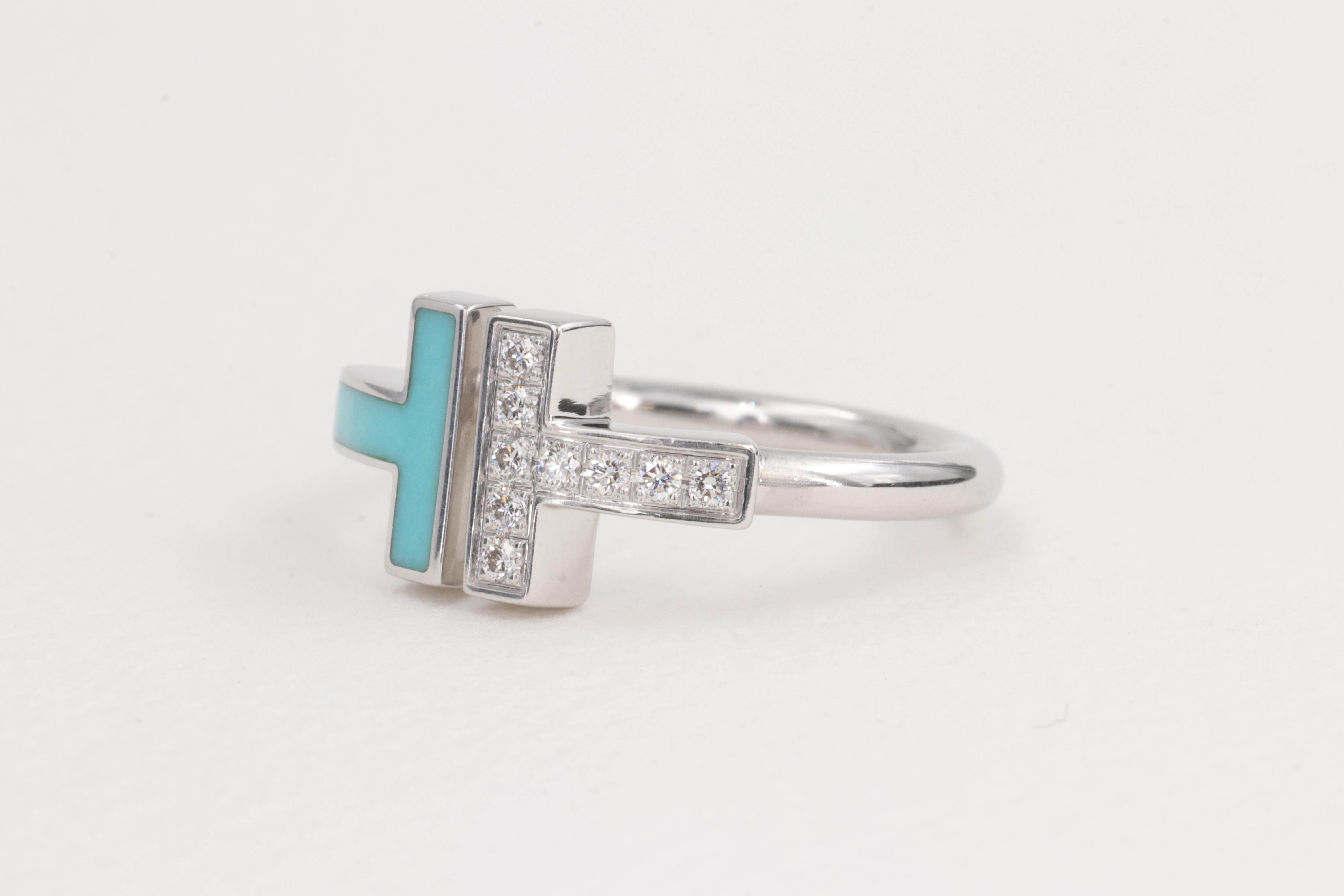 Moderne Tiffany & Co. Bague T en or blanc 18 carats avec turquoise et diamants en vente