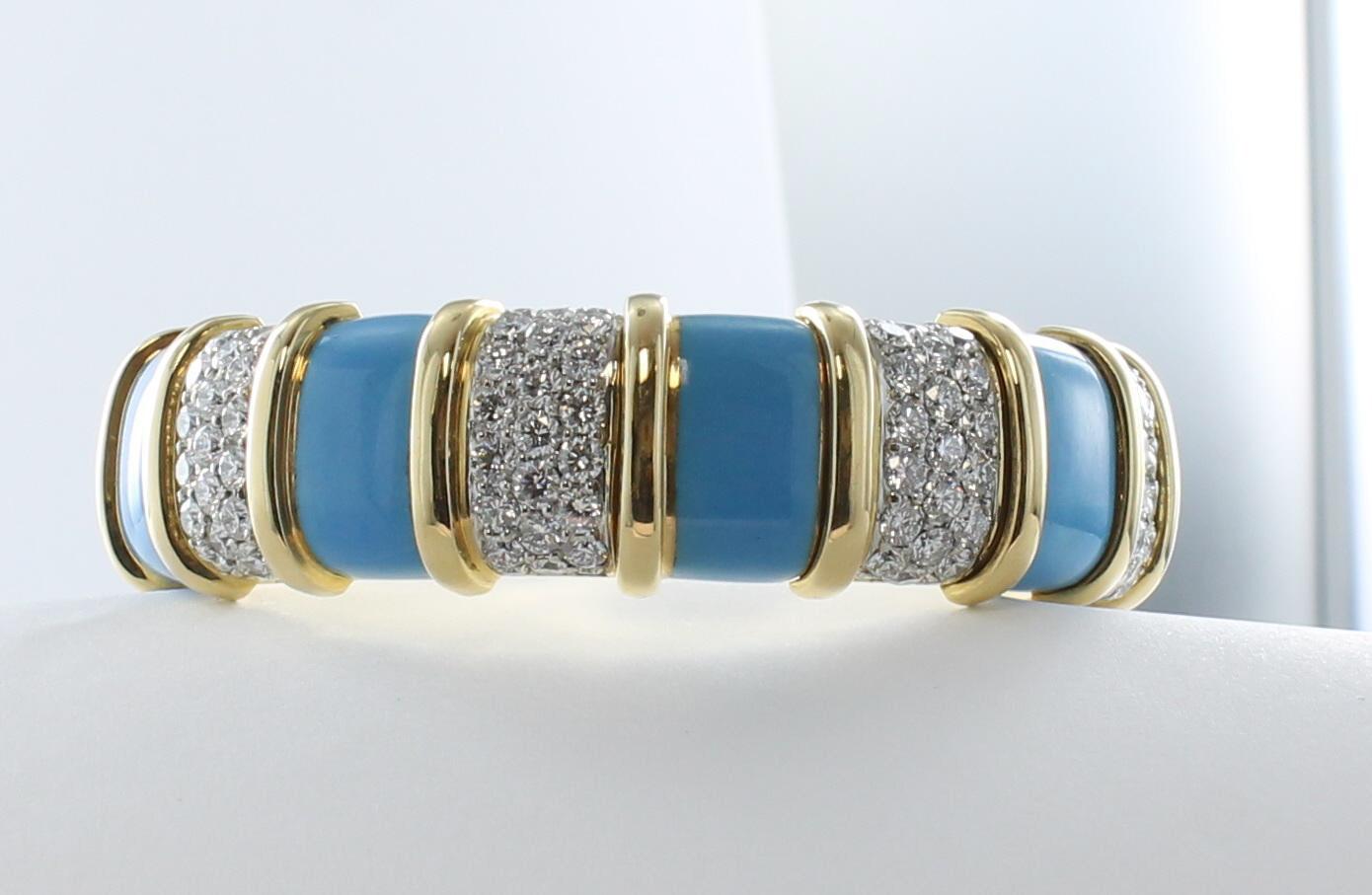 Tiffany & Co. Turquoise Paillone Enamel and Diamond Schlumberger Bracelet containing 20.0 carat of diamonds set in Platinum and 18 karat yellow gold.
27 rows of brilliant diamonds equals 207 stones. Perfectly matched in color and clarity as you