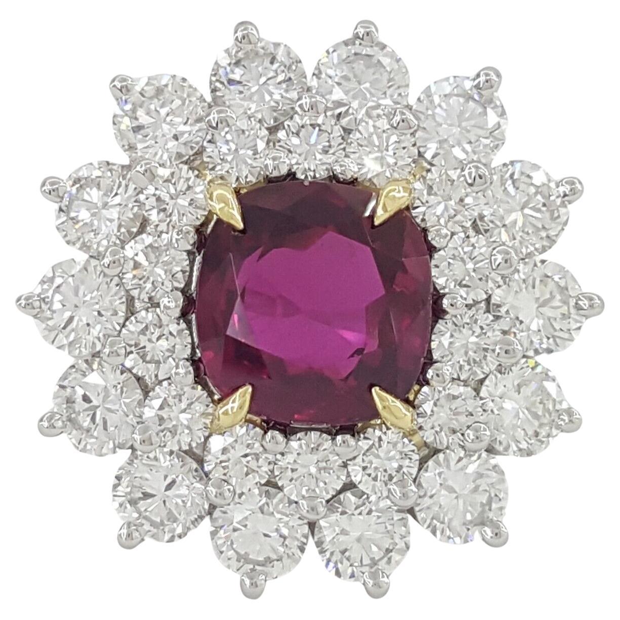 Tiffany & Co. Bague en platine avec double halo de diamants et rubis non chauffés en vente